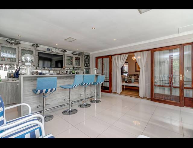 5 BEDROOM HOUSE FOR SALE IN DAINFERN VALLEY ESTATE